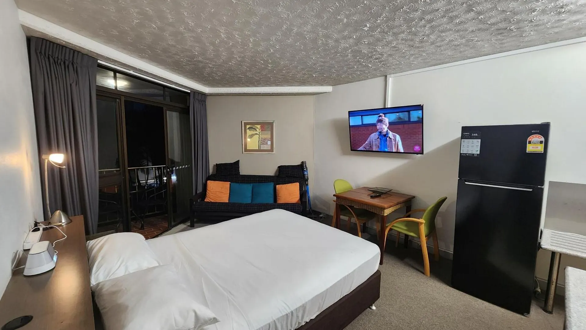 Water View Resort In North Ward Townsville