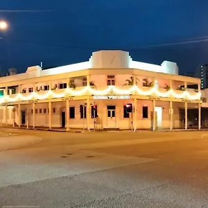 Newmarket Hotel