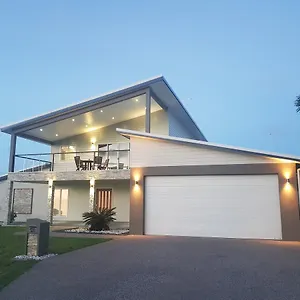 Modern Luxury Ocean Views Holiday home